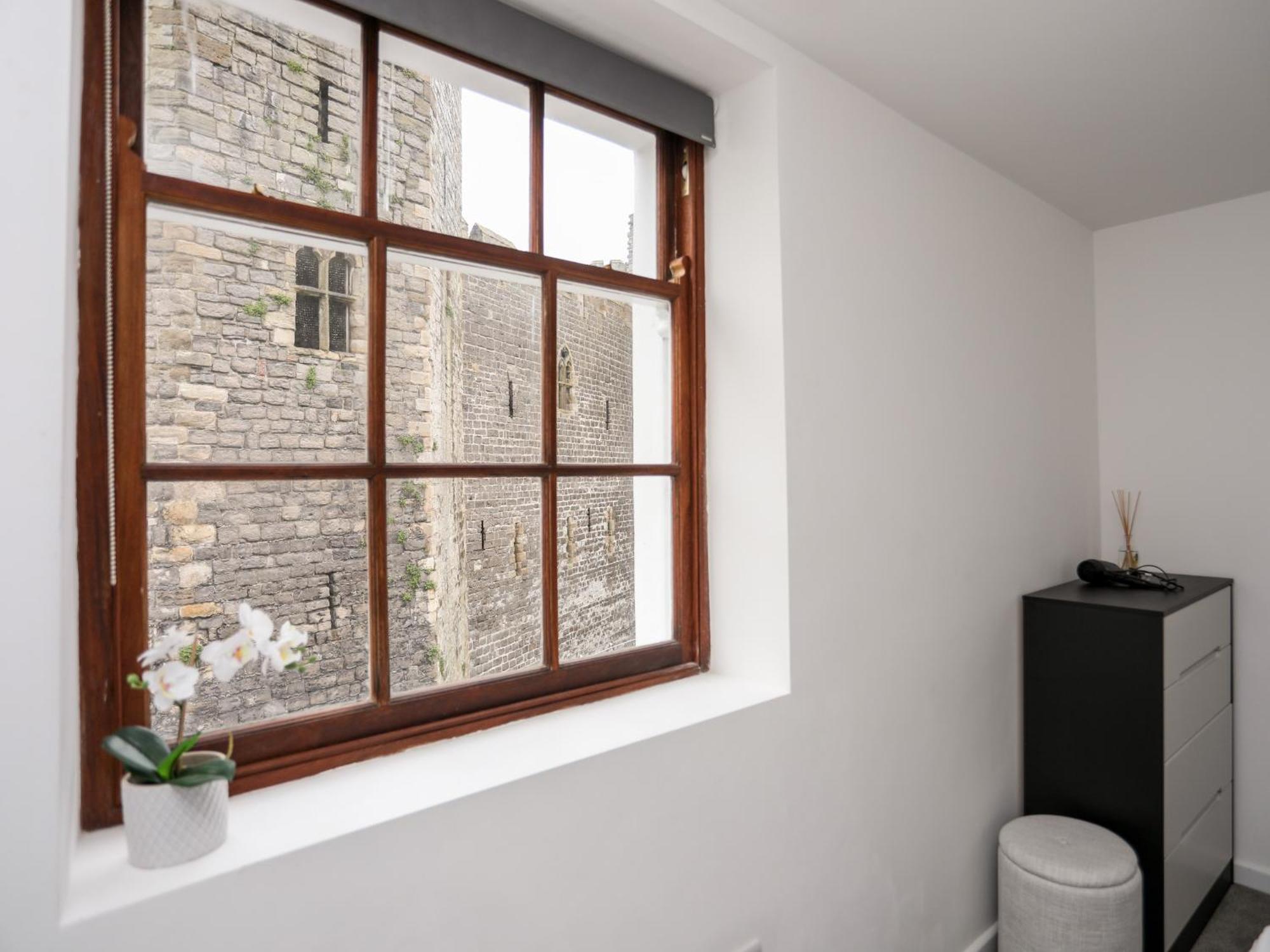 Llety Pen Deitsh 1 Apartment Caernarfon Bagian luar foto