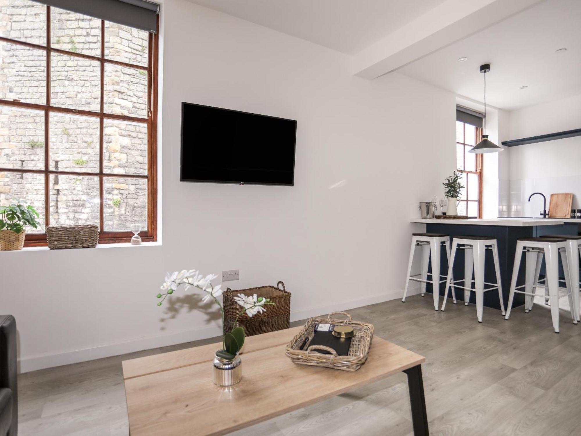 Llety Pen Deitsh 1 Apartment Caernarfon Bagian luar foto