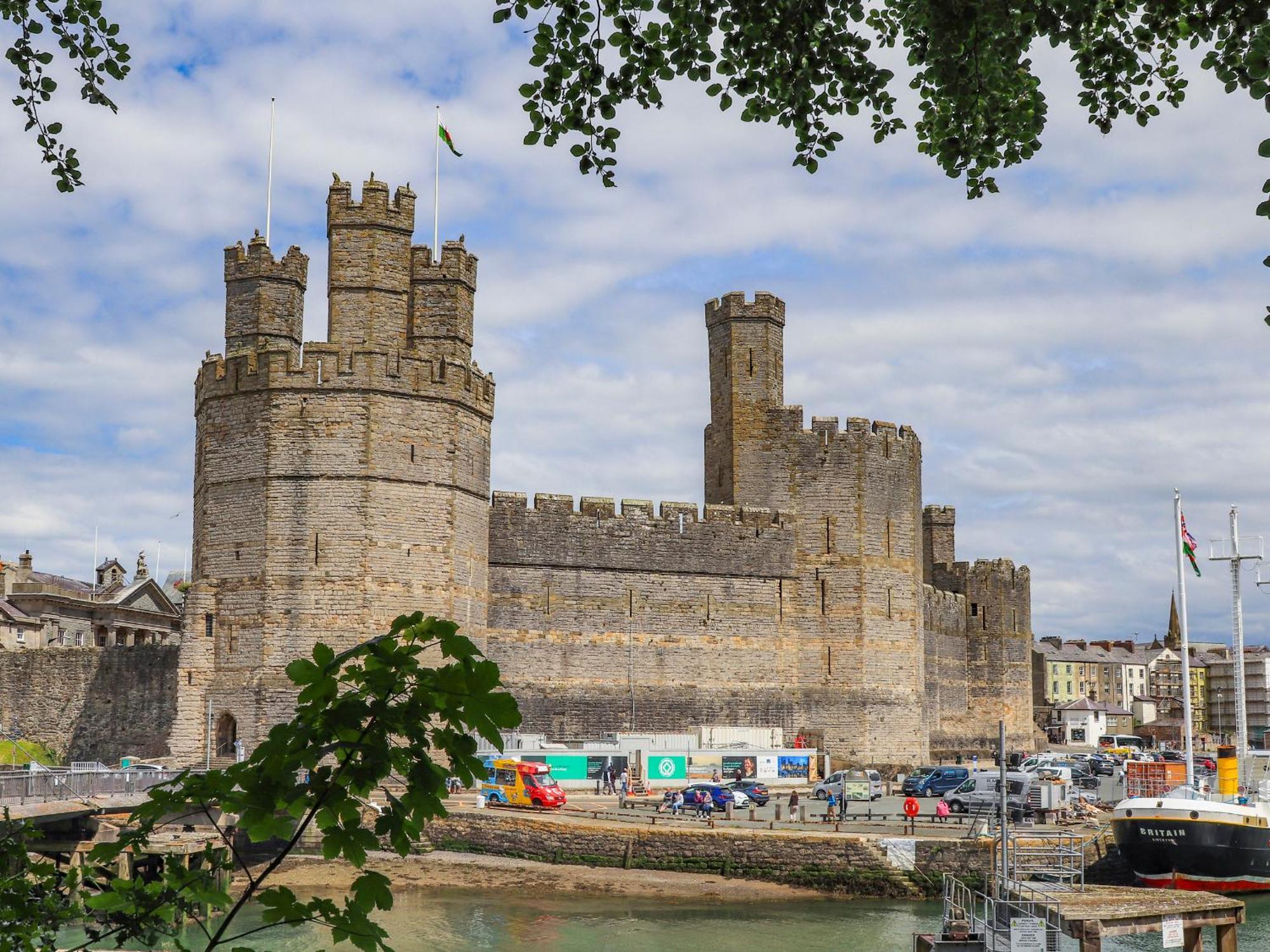 Llety Pen Deitsh 1 Apartment Caernarfon Bagian luar foto