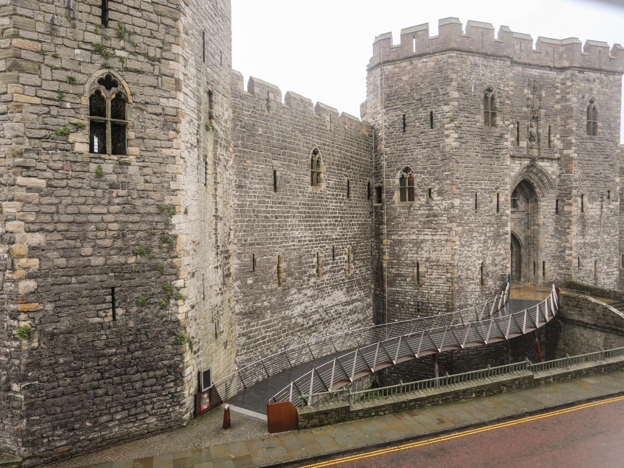Llety Pen Deitsh 1 Apartment Caernarfon Bagian luar foto